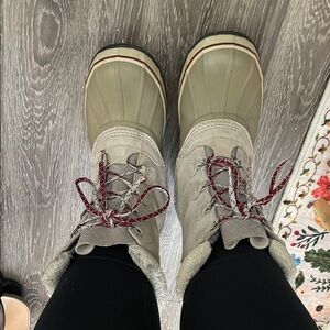 LL Bean Gray Suede Lace Up
Removable Felt Liner Snow Winter Boots